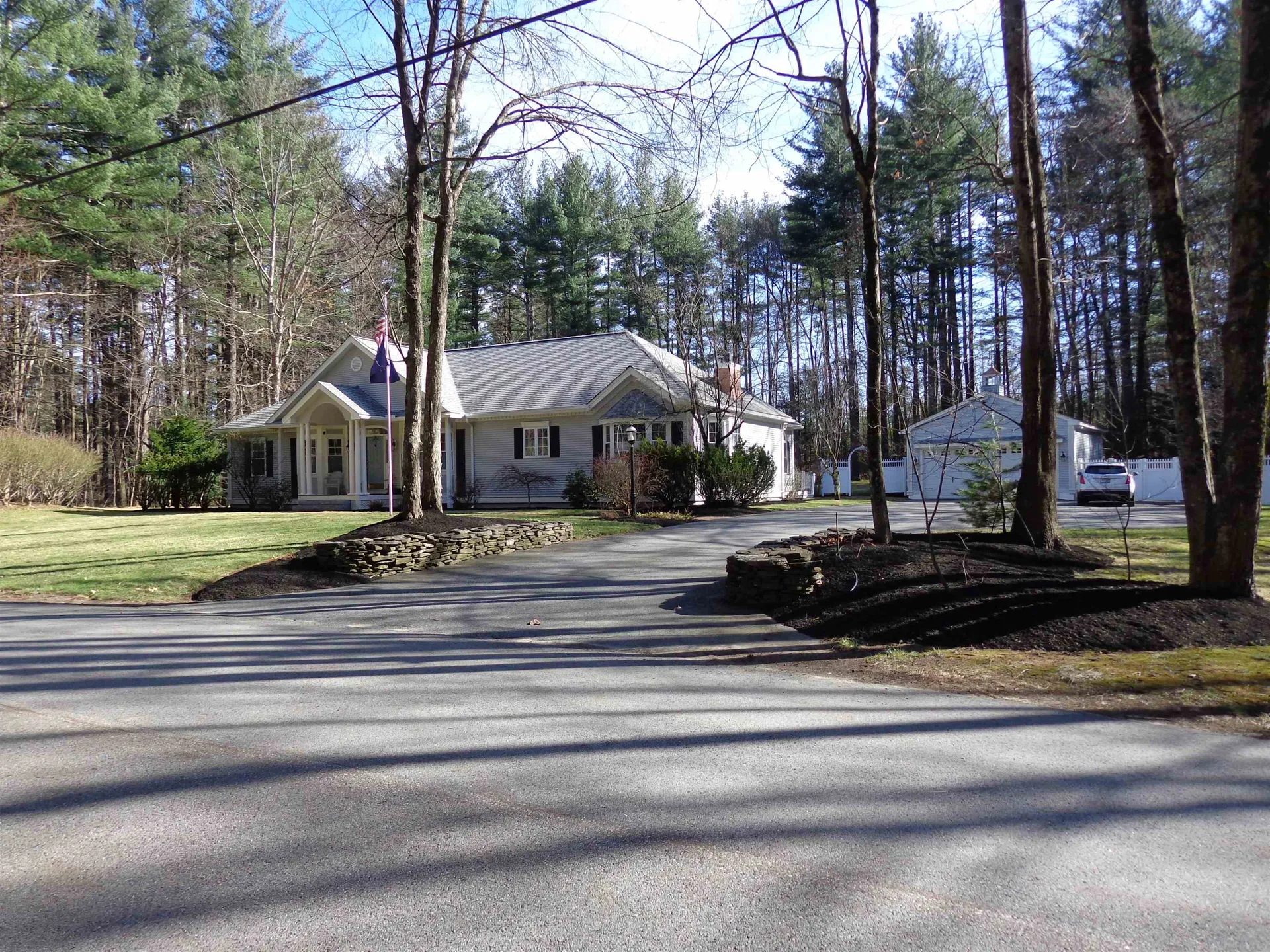 7 Gilson Road Hollis NH 03049