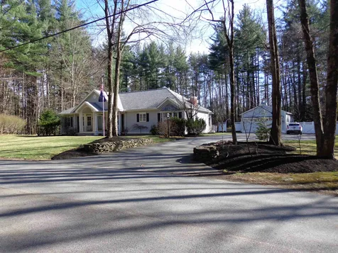 7 Gilson Road Hollis NH 03049