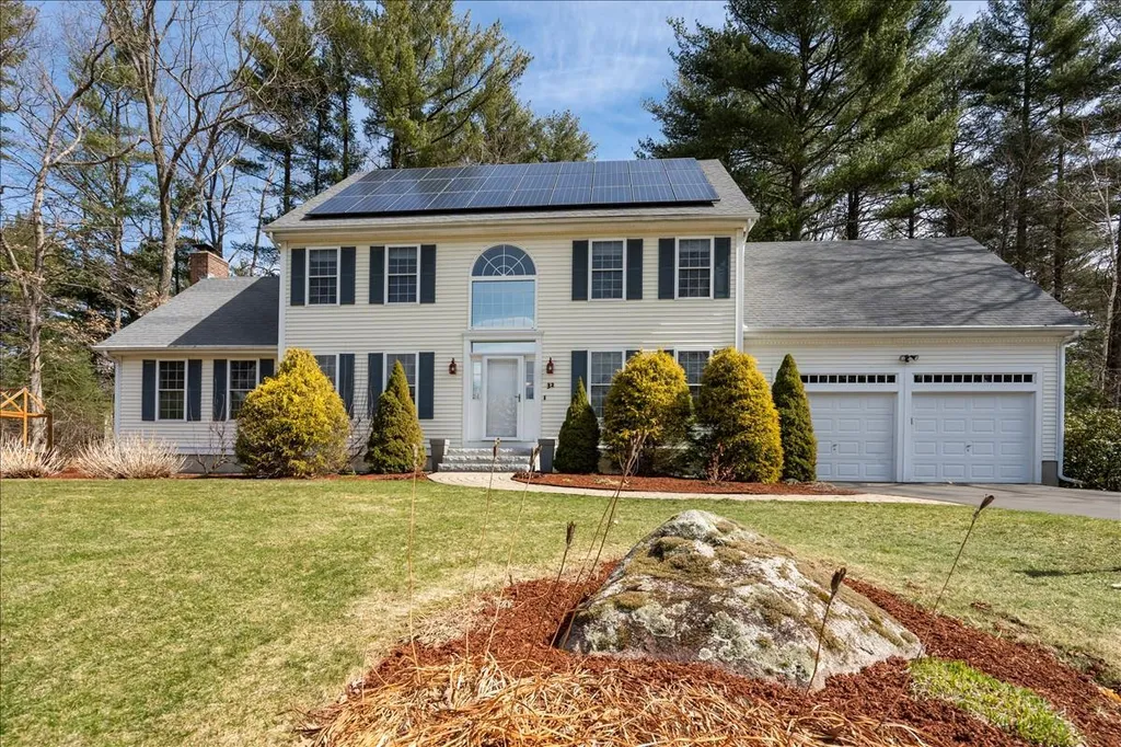 32 Buckingham Drive Londonderry NH 03053