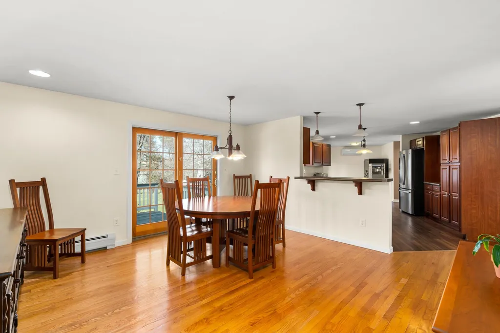 15 William Circle Stratham NH 03885