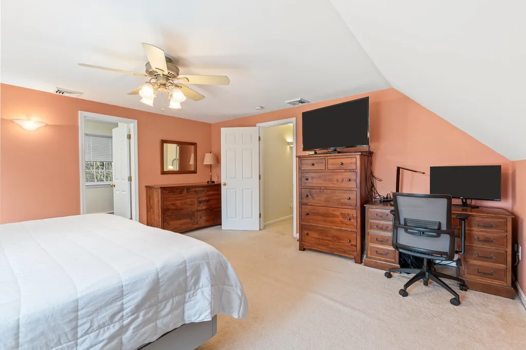 15 William Circle Stratham NH 03885