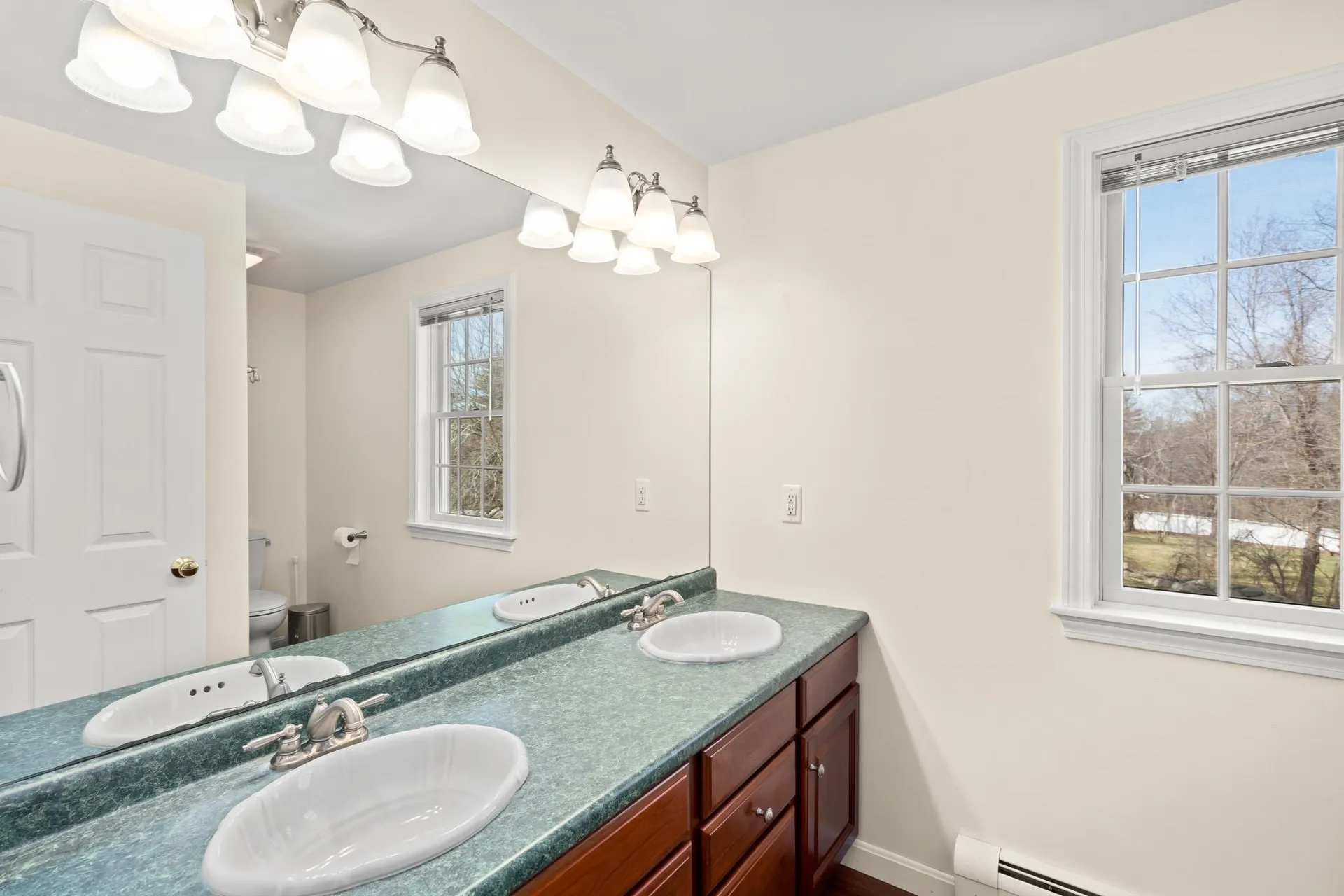 15 William Circle Stratham NH 03885