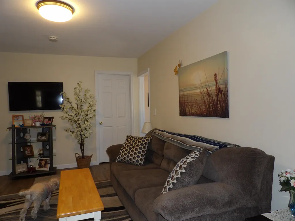 38 Oriole Street Franklin NH 03235