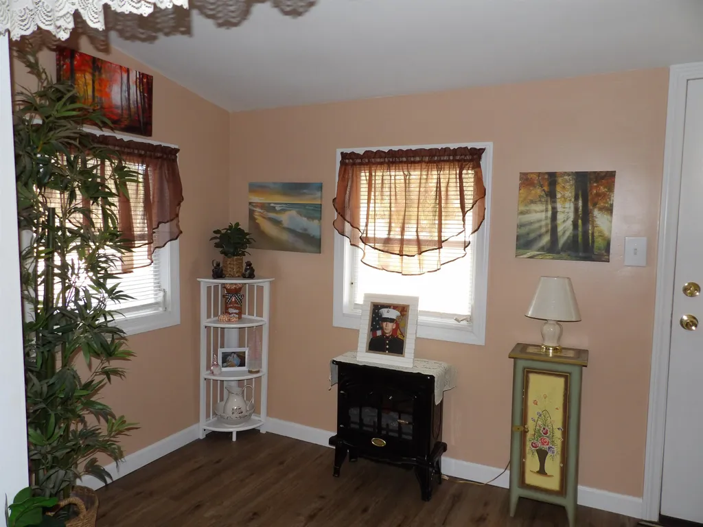 38 Oriole Street Franklin NH 03235