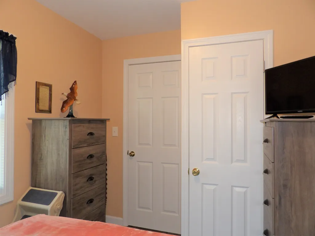 38 Oriole Street Franklin NH 03235