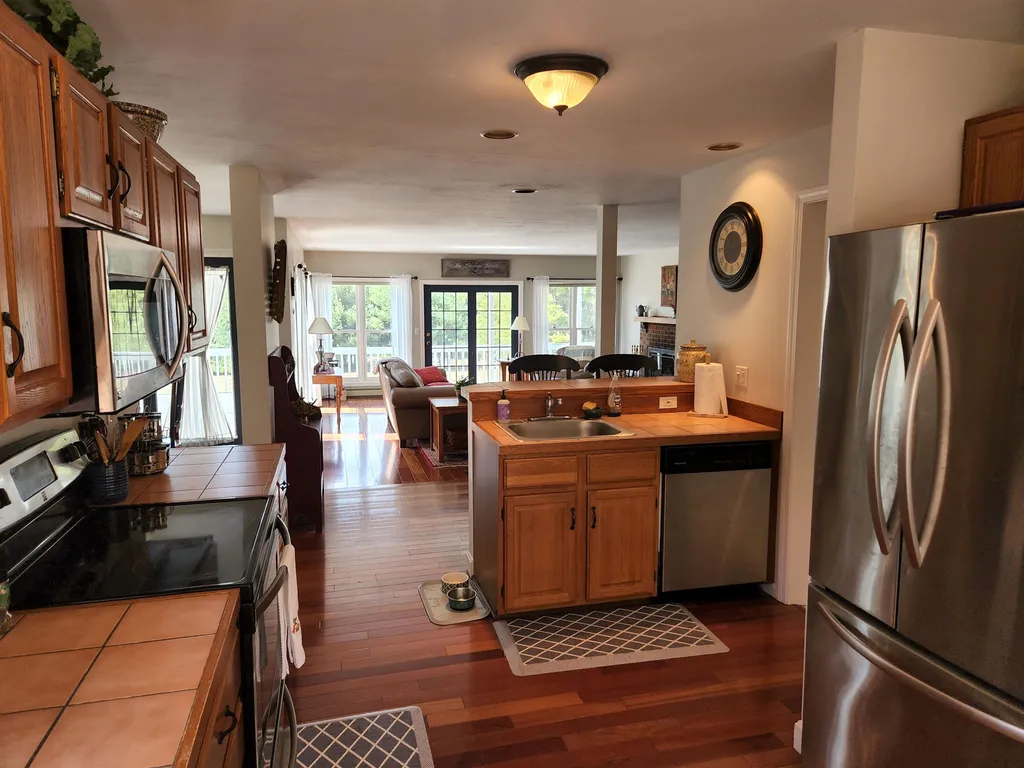 4 Lands End Lane Moultonborough NH 03254