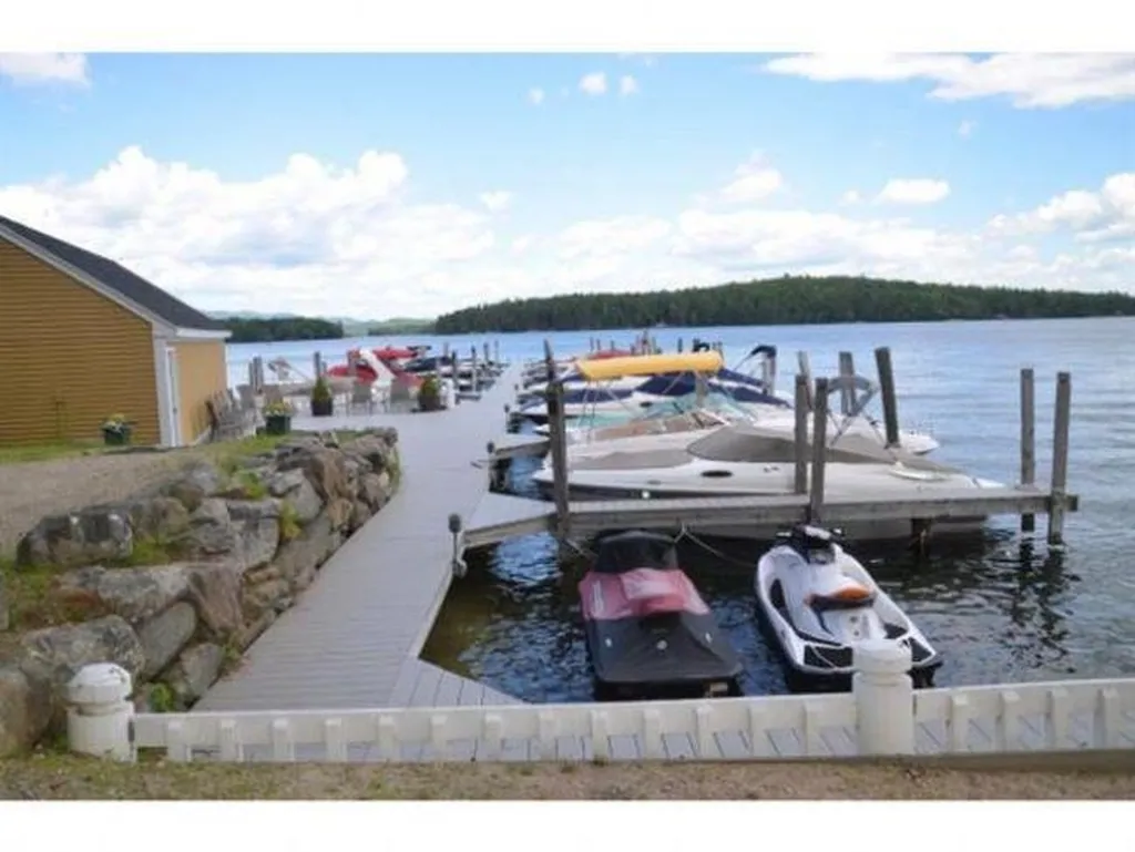 4 Lands End Lane Moultonborough NH 03254