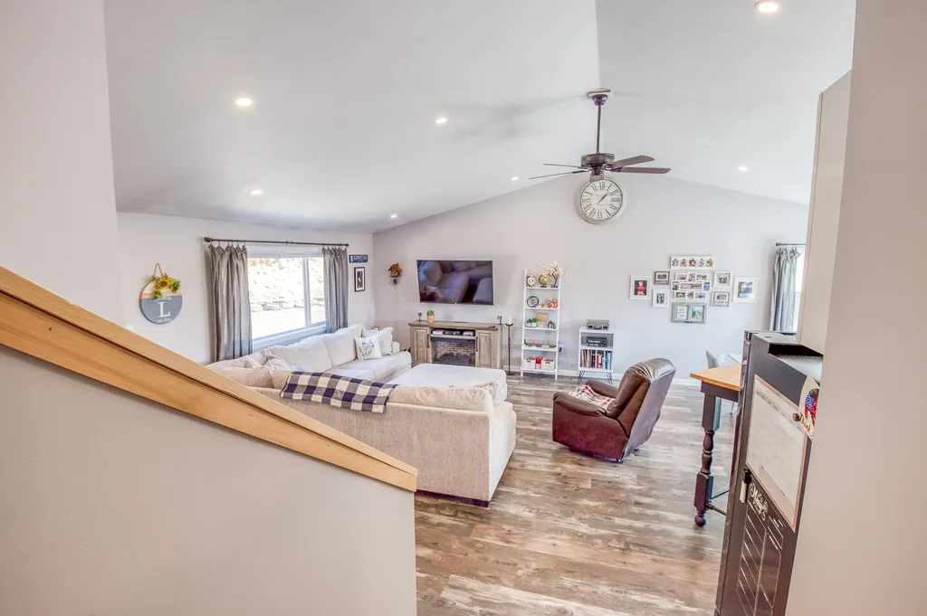 100 Timber Lane Littleton NH 03561