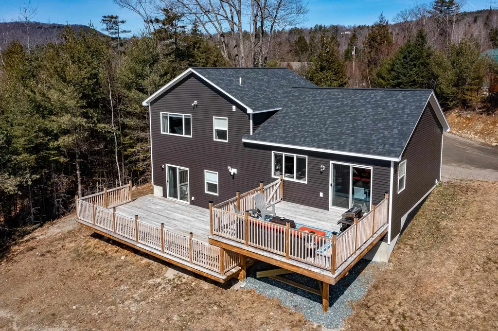 100 Timber Lane Littleton NH 03561