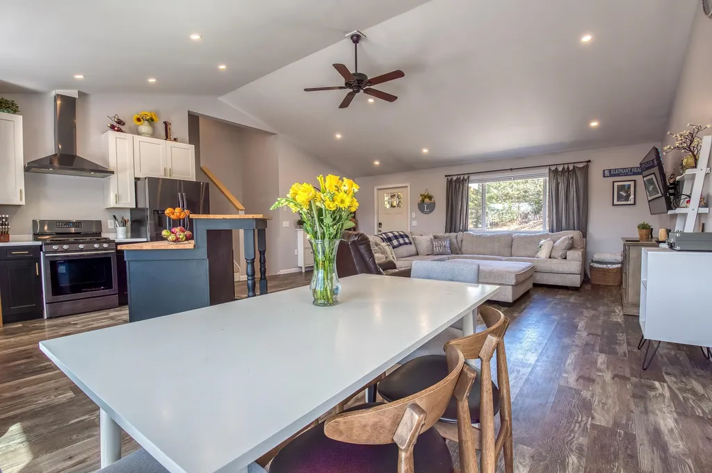 100 Timber Lane Littleton NH 03561