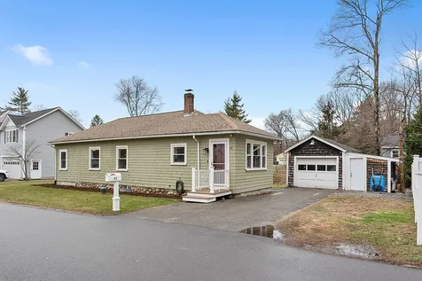 14 Davis Park Plaistow NH 03865