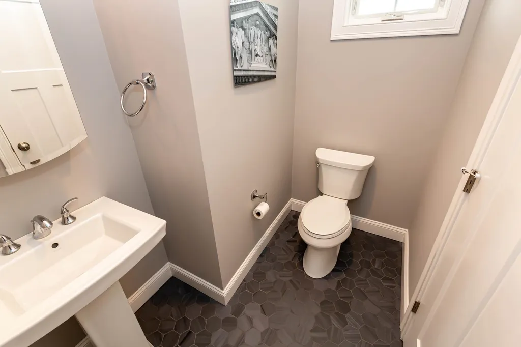 11 Garrison Lane Exeter NH 03833