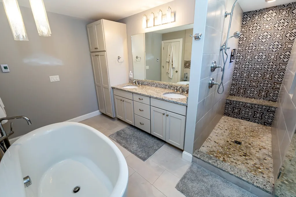 11 Garrison Lane Exeter NH 03833