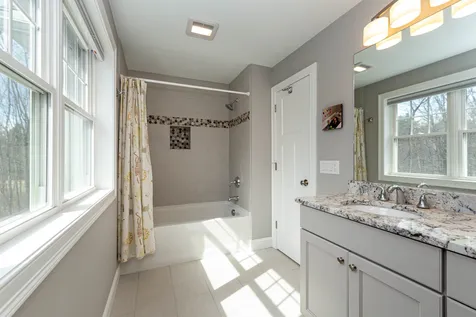11 Garrison Lane Exeter NH 03833