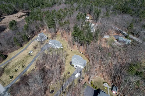 11 Garrison Lane Exeter NH 03833