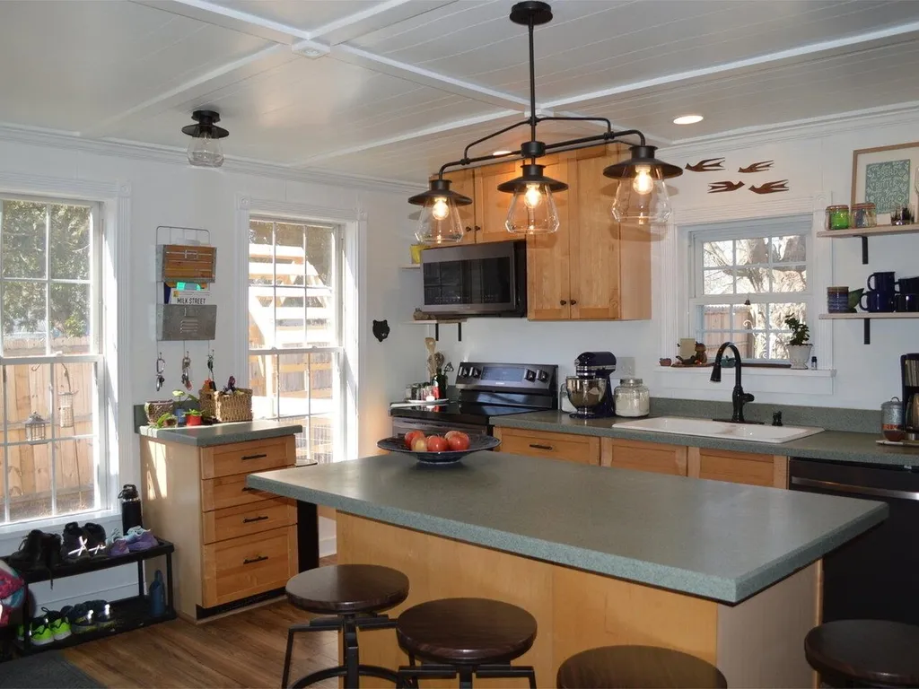 498 Bean Road Colchester VT 05446