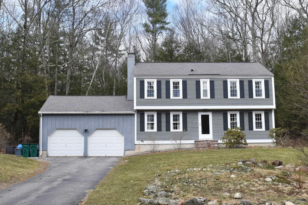 10 Woodland Drive Amherst NH 03031