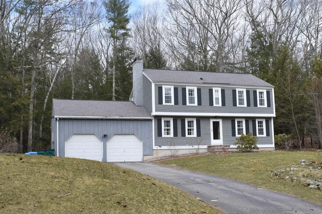 10 Woodland Drive Amherst NH 03031
