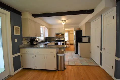 10 Woodland Drive Amherst NH 03031