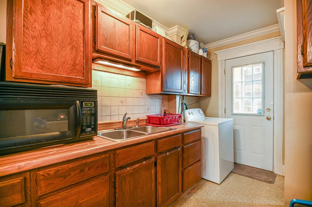 817 Clay Street Manchester NH 03103
