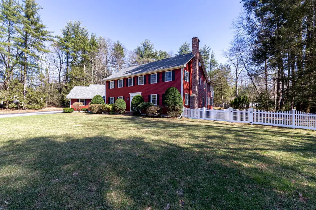 78 Hickory Road Hampstead NH 03841