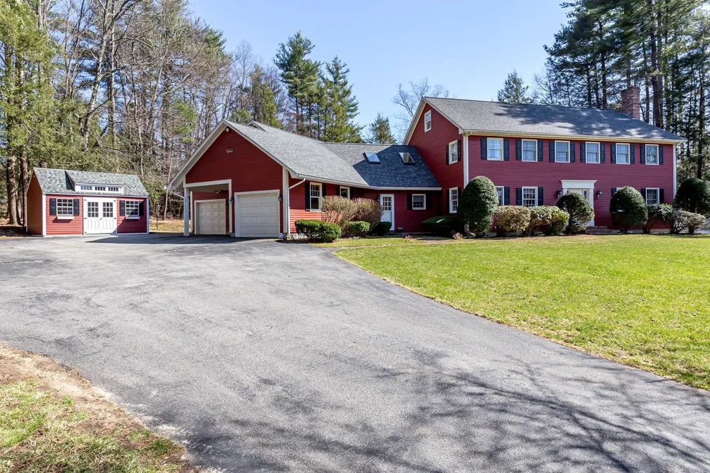 78 Hickory Road Hampstead NH 03841