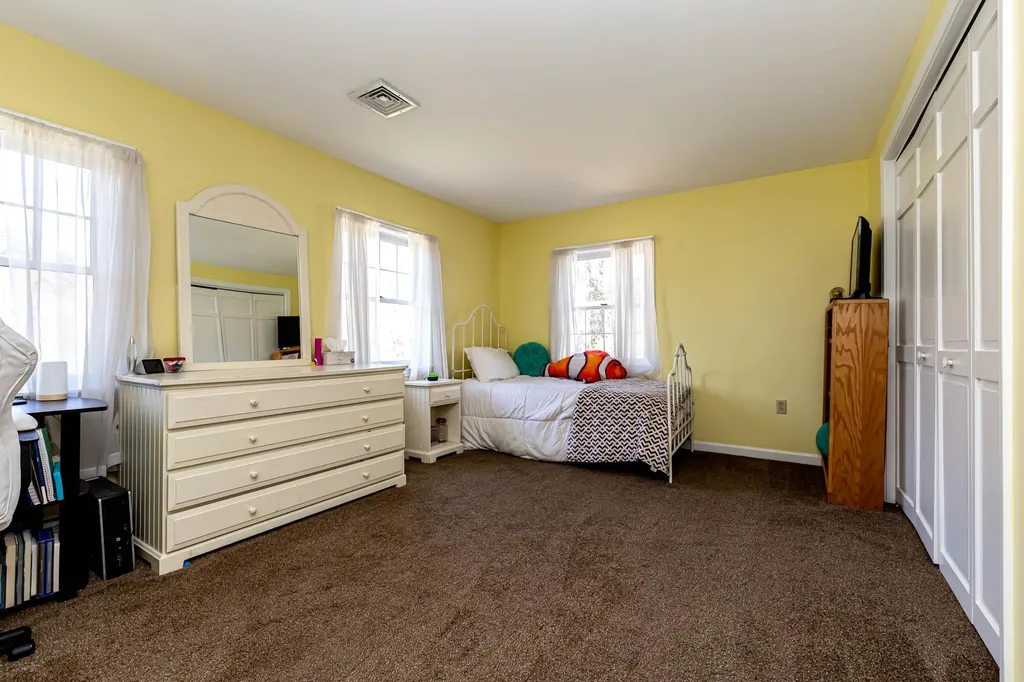 78 Hickory Road Hampstead NH 03841