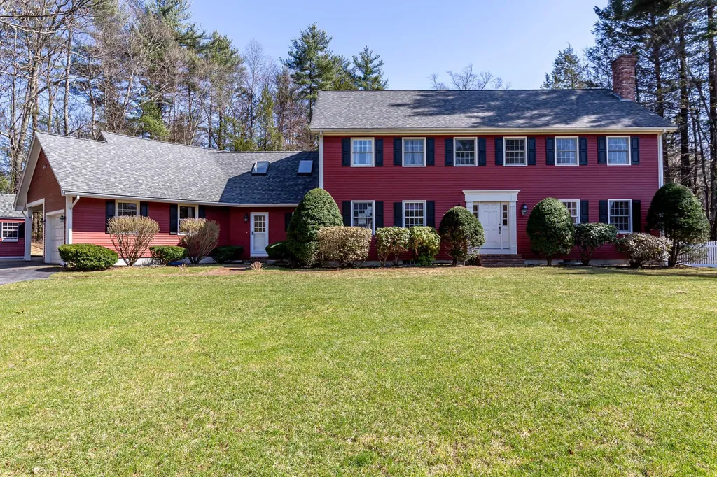 78 Hickory Road Hampstead NH 03841