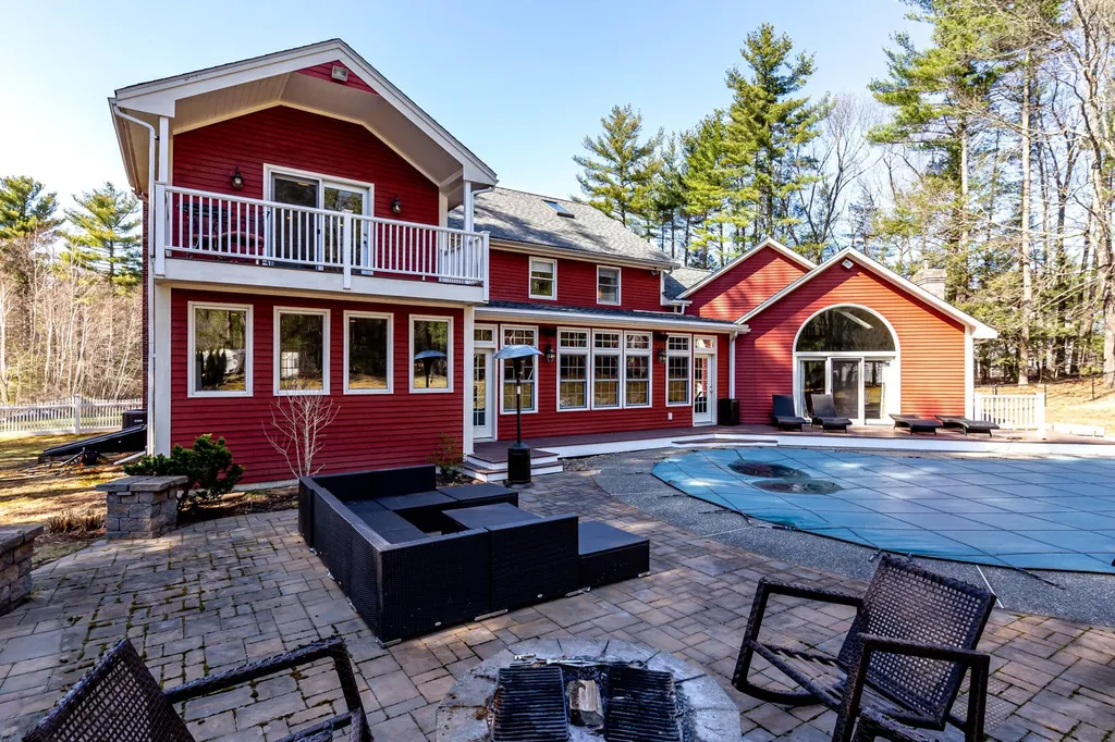 78 Hickory Road Hampstead NH 03841