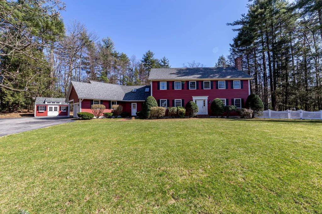 78 Hickory Road Hampstead NH 03841