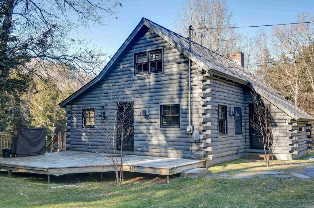 3369 Hartland Hill Road Woodstock VT 05091