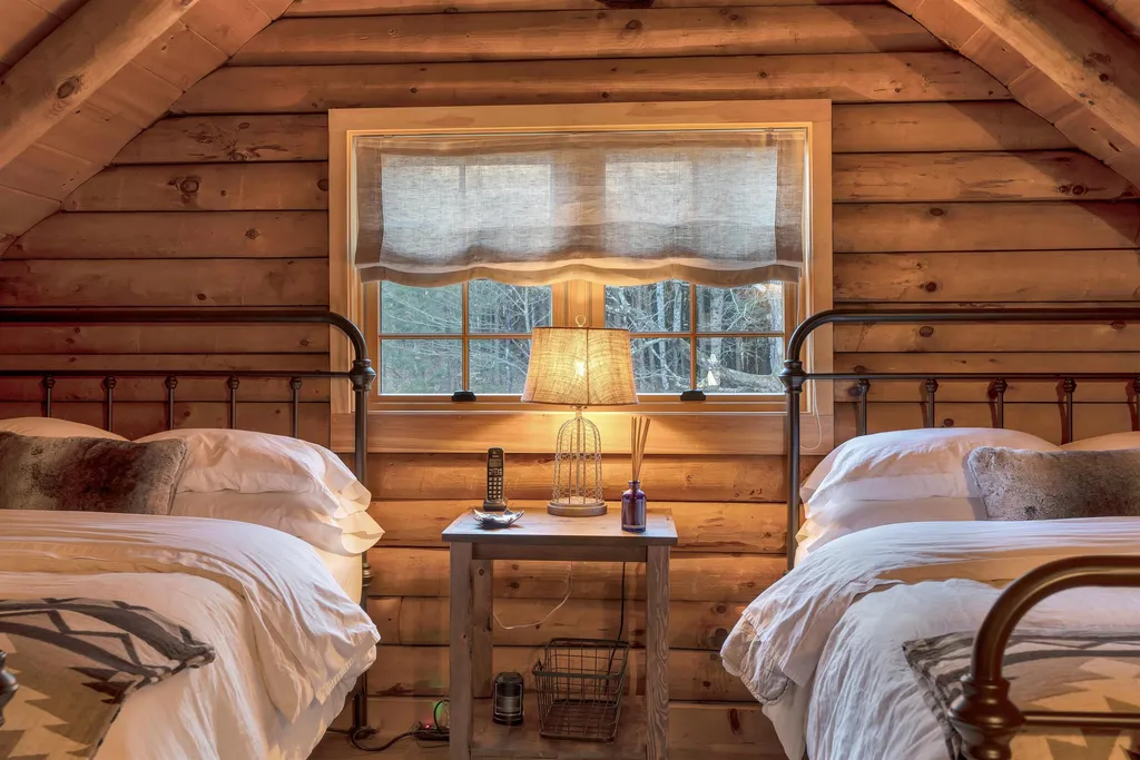 3369 Hartland Hill Road Woodstock VT 05091