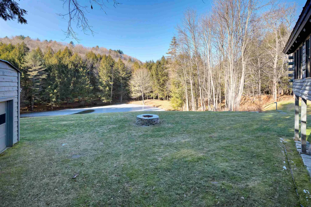 3369 Hartland Hill Road Woodstock VT 05091