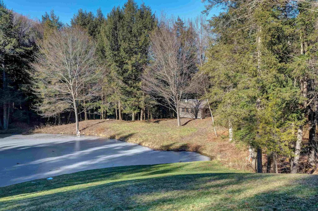 3369 Hartland Hill Road Woodstock VT 05091