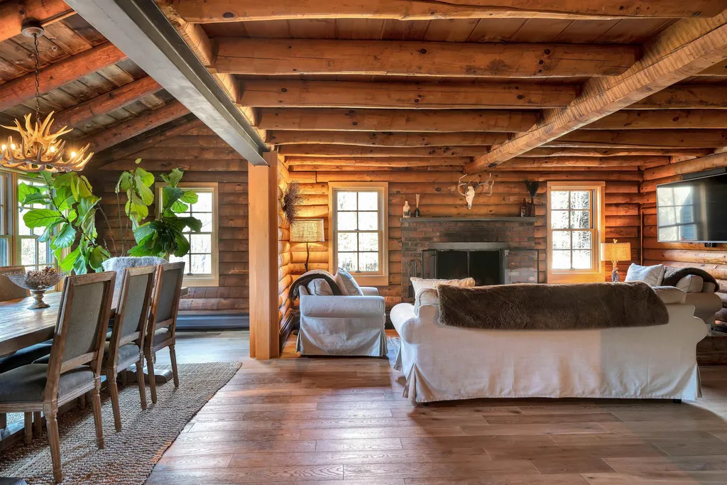 3369 Hartland Hill Road Woodstock VT 05091