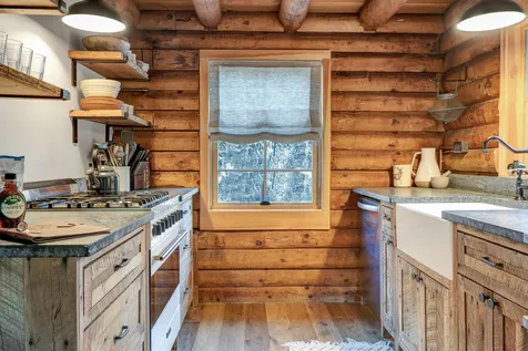 3369 Hartland Hill Road Woodstock VT 05091