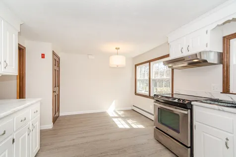 14 Cole Street Salem NH 03079