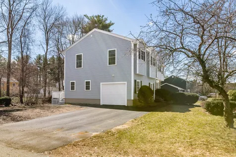 14 Cole Street Salem NH 03079