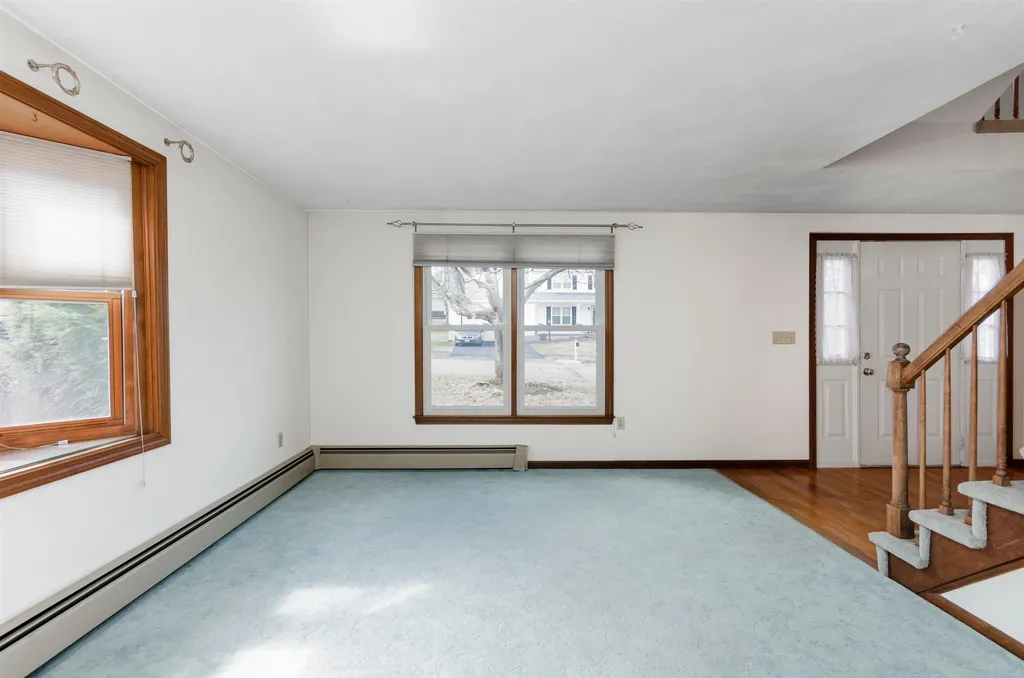53 Parrish Hill Drive Nashua NH 03063