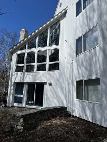 98 Madison Avenue Warren VT 05674
