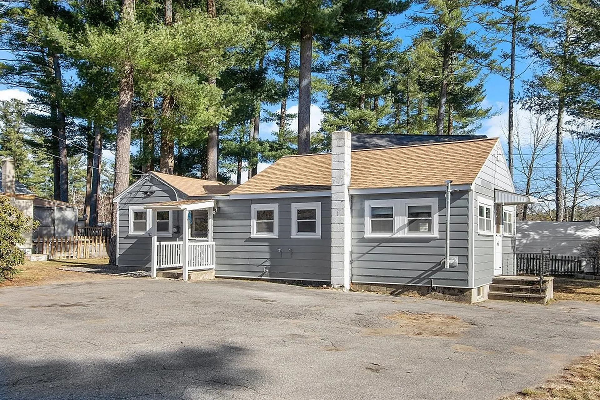 48 Grove Avenue Salem NH 03079
