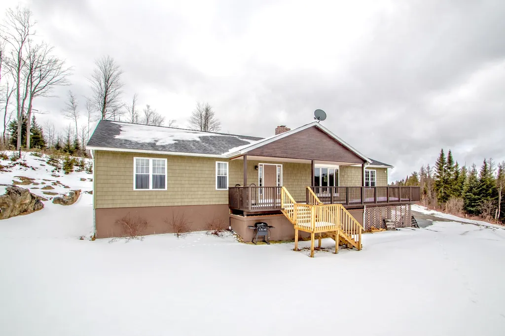 6 Great Rock Road Lancaster NH 03584