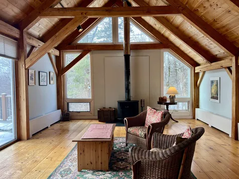 938 Morgan Hill Road New London NH 03257