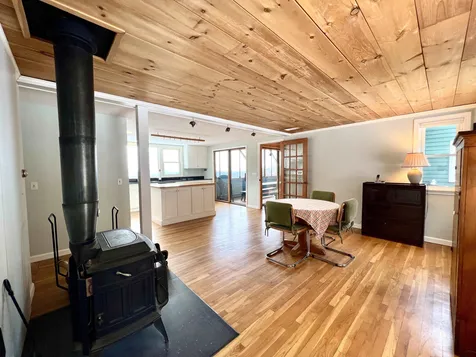 938 Morgan Hill Road New London NH 03257
