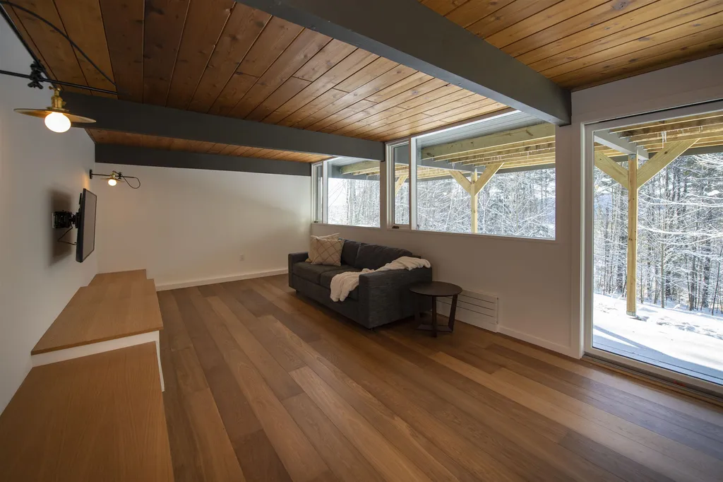 267 Baker Turn Hartford VT 05059
