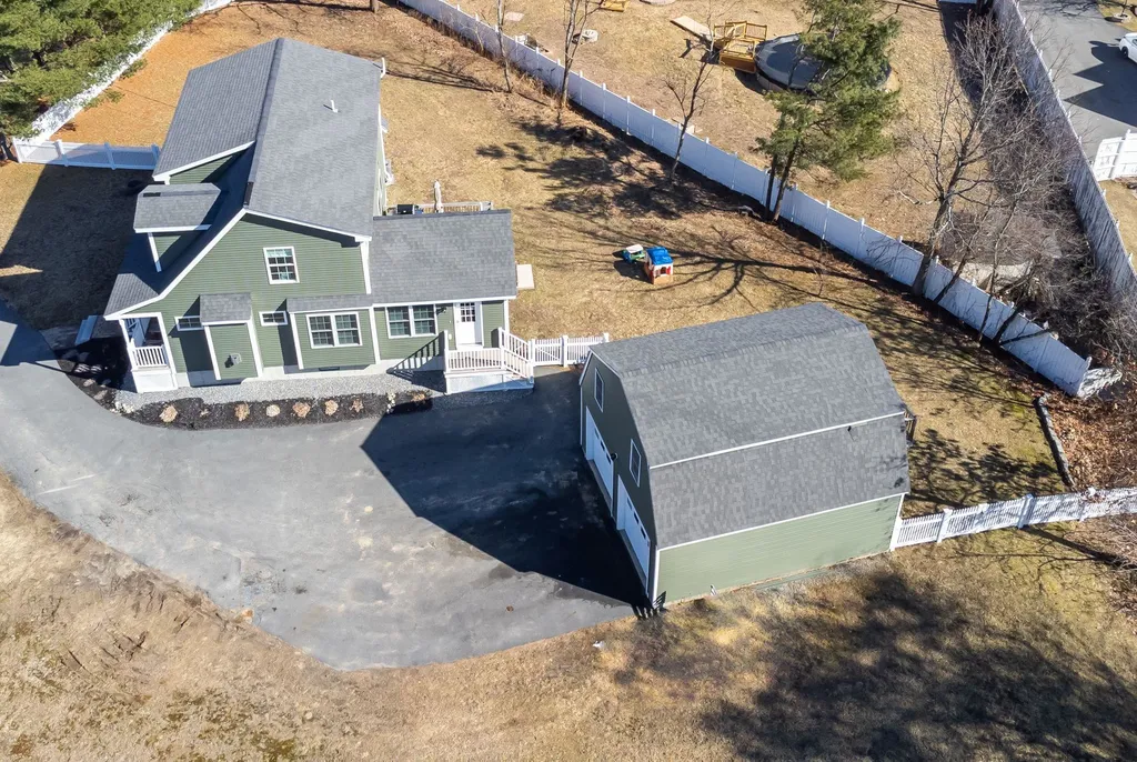 59 Kelly Road Salem NH 03079