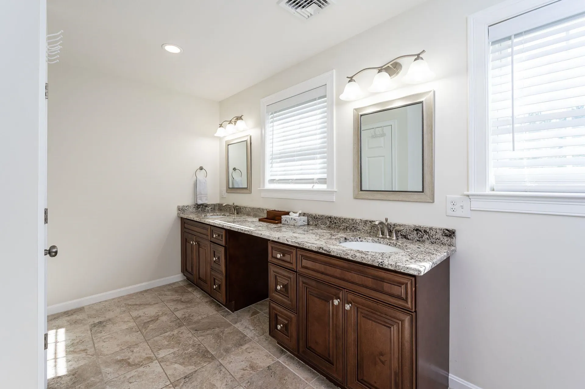 59 Kelly Road Salem NH 03079