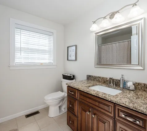 59 Kelly Road Salem NH 03079
