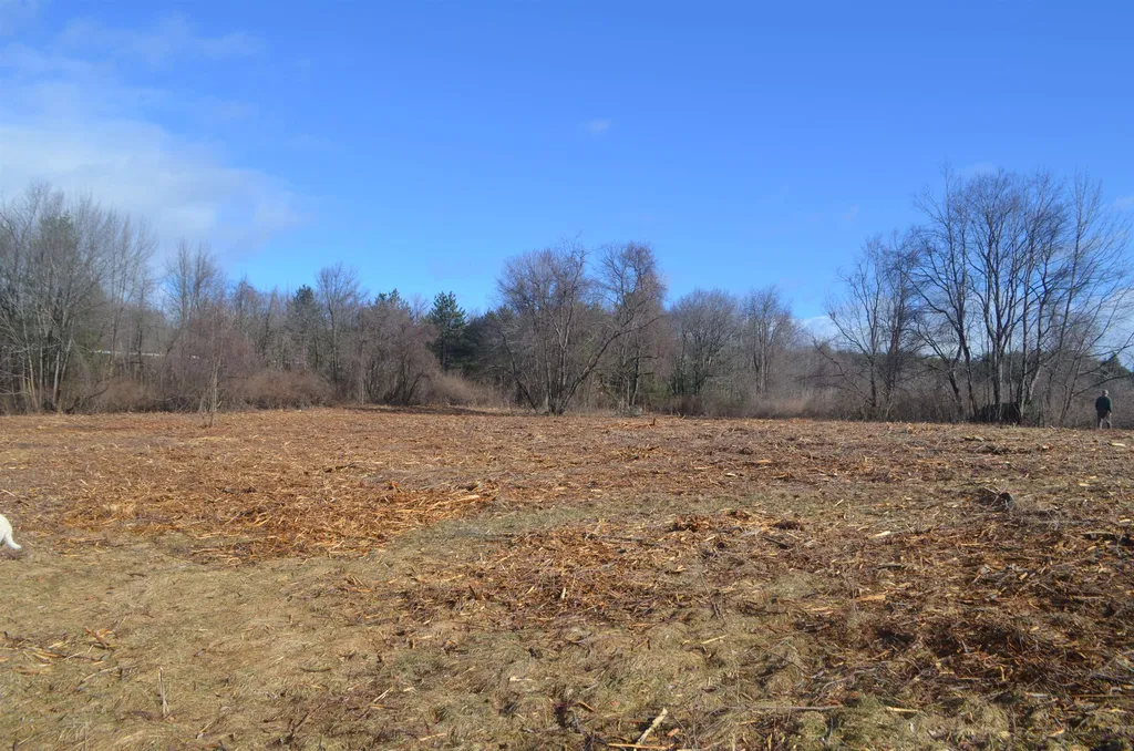 Map 2 Lot 398e1 The Oaks Henniker NH 03242