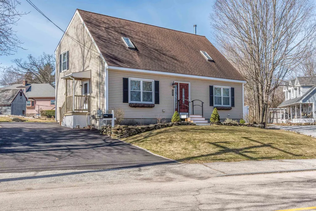 214 Sylvester Street Manchester NH 03102